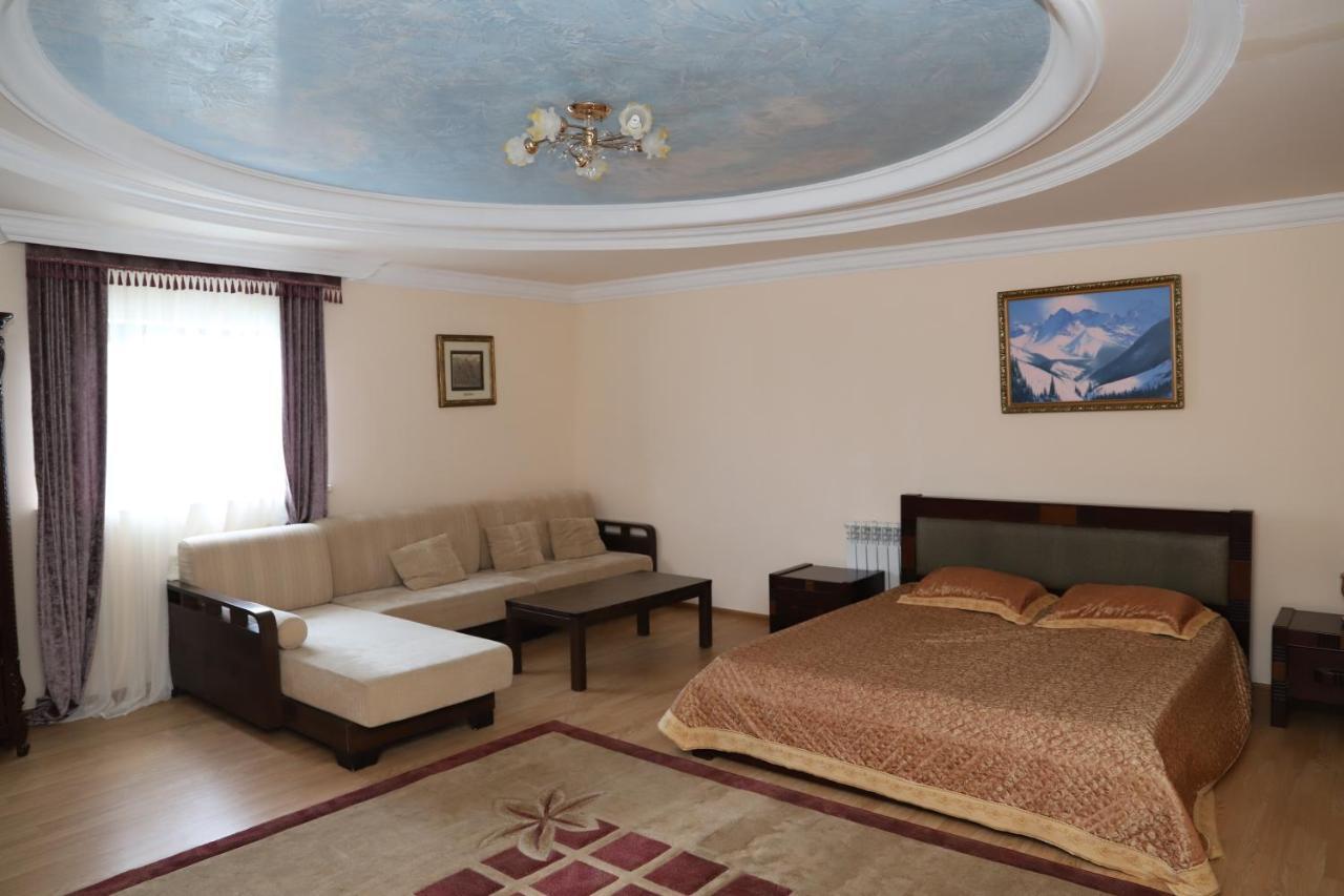 Hotel Eurasia Deluxe 보로보예 외부 사진