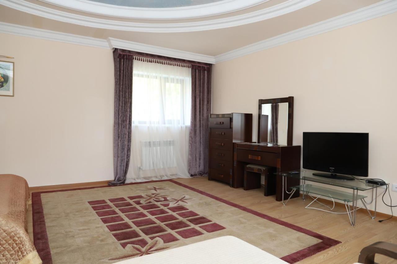 Hotel Eurasia Deluxe 보로보예 외부 사진